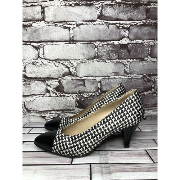 Vintage 80's BRUNO MAGLI Black White Pattern Cap Toe Heels Women Sz 6B US/36.5EU - Picture 9 of 16